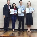 Segundo lugar: Equipe Staff da Universidade Tecnológica Federal do Paraná.Dayane Regina Trage, Gabriel Fernandes Sales e Ingridy Maria Xavier Miranda.